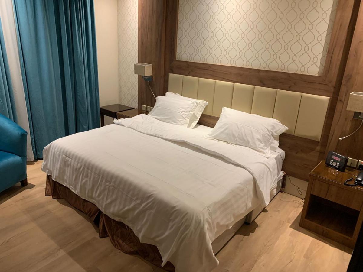 Fanan Suite 吉达 外观 照片